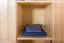 Kleiderschrank | 3 Drehtüren | 5 Fächer | mit Kleiderstange | 135 cm breit | Massivholz | Farbe: Natur Abbildung