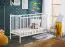 Neutrales Gitterbett / Babybett, Kiefer massivholz, Avaldsnes 02, Farbe: Weiß - Abmessungen: 89 x 124 x 65 cm (H x B x T), mit einer Schaumstoffmatratze