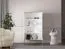 Luxuriöse Vitrine mit vier Fächer Breckenridge 03, Farbe: Weiß, ABS-Kantenschutz, Maße: 152 x 92 x 40 cm, Soft-Close-System, Griffe: Gold, mit 2 Türen