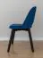 Marineblauer Stuhl Coustre 09, aus massiven Buchenholz, schwarze Holzbeine, Polsterung: Samt, Maße: 86 x 50 x 45 cm, ausdrucksstark