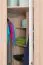 Kinderzimmer - Drehtürenschrank / Eckkleiderschrank Benjamin 20, Farbe: Buche / Weiß - 236 x 86 x 86 cm (H x B x T)