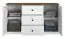 Kommode Oulainen 06, Farbe: Weiß / Eiche - Abmessungen: 86 x 150 x 40 cm (H x B x T), mit 2 Türen, 3 Schubladen und 4 Fächern
