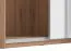 Schwebetürenschrank mit drei Türen Palanka 03, zwei Kleiderstangen, eine Spiegeltür, Farbe: Weiß Hochglanz / Eiche Artisan, Maße: 224 x 262,5 x 65,5 cm