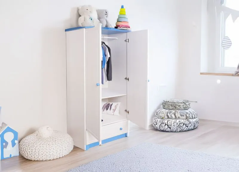 Kleiderschrank 80 x 60