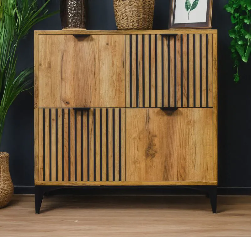 Moderne Kommode mit vier Türen Calmuco 10, Farbe: Eiche Craft Gold / Schwarz, Maße: 86 x 86 x 40,5 cm, ABS-Kantenschutz, hochwertige Verarbeitung