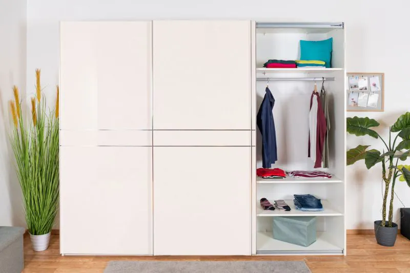 Großer 272 cm breiter Kleiderschrank mit 3 Türen | Farbe: Beige Abbildung