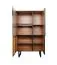 Vitrine Slatina 06, Farbe: Eiche / Schwarz, teilmassiv - Abmessungen: 146 x 91 x 45 cm (H x B x T)
